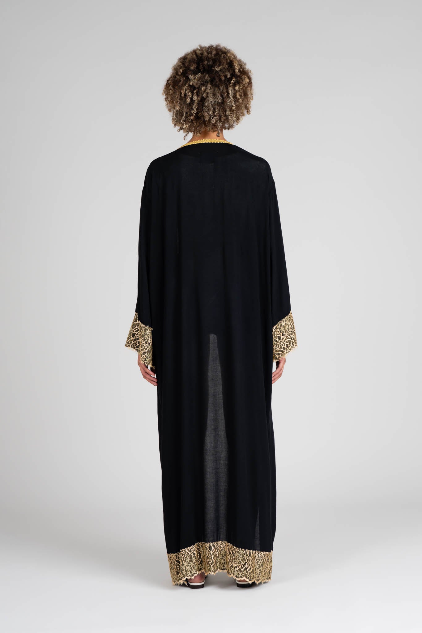 Abaya Huda